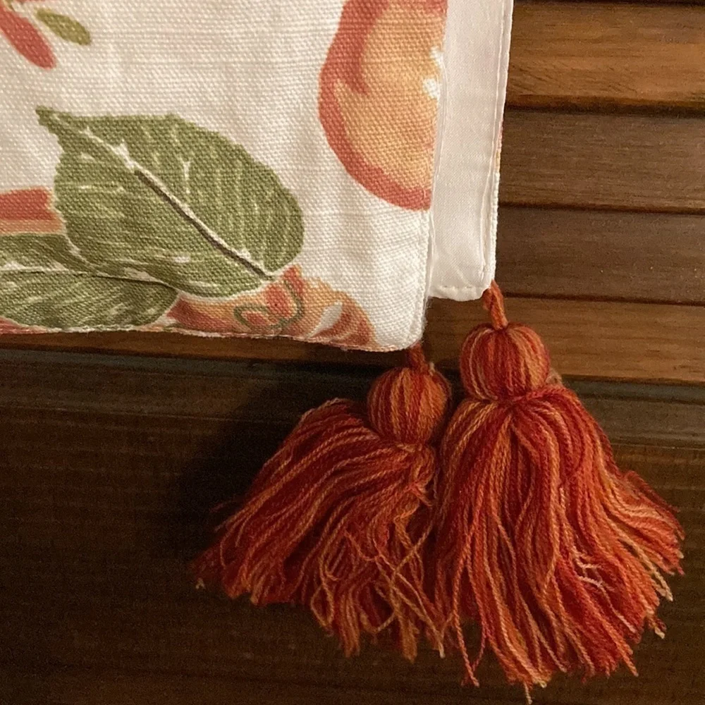 NWT! Rachel Roy PUMPKIN TABLE RUNNER w/Bead Embellishments FALL OR THANKSGIVING